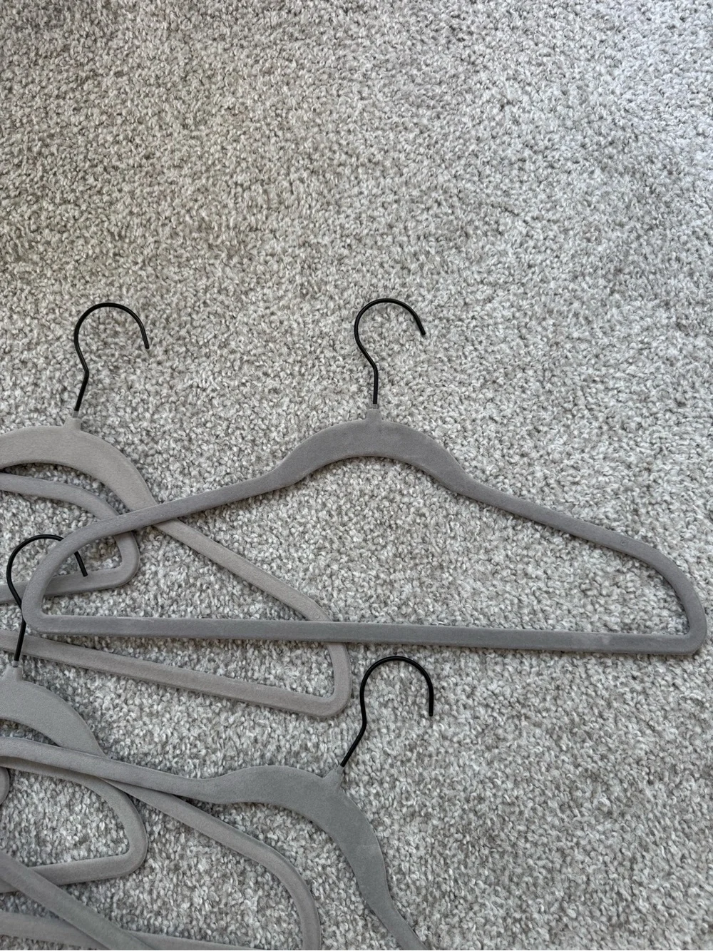 ✨Velvet Slimline Hangers in Gray - 10-Pack✨
